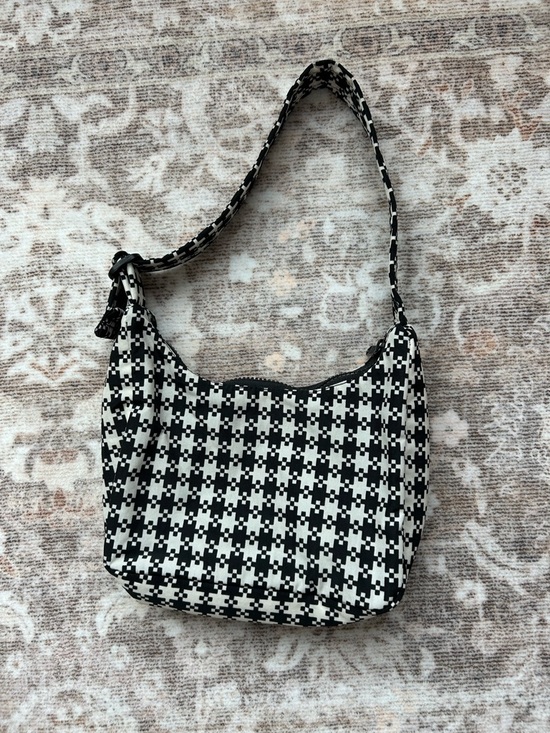 BAGGU Handbags - BAGGU Black & White Checker Shoulder Bag